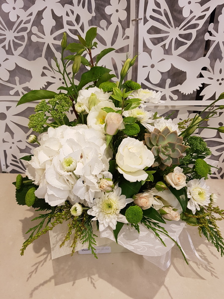 Testimonial for Subtle Creams Boxed Arrangement