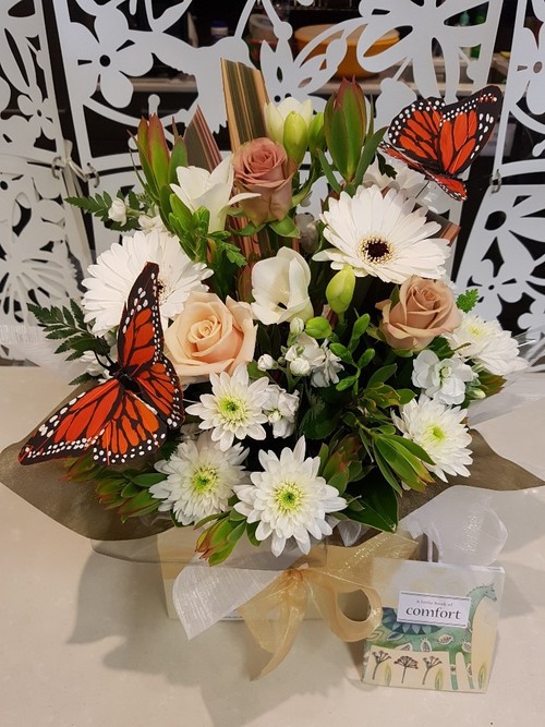 Testimonial for Subtle Creams Boxed Arrangement