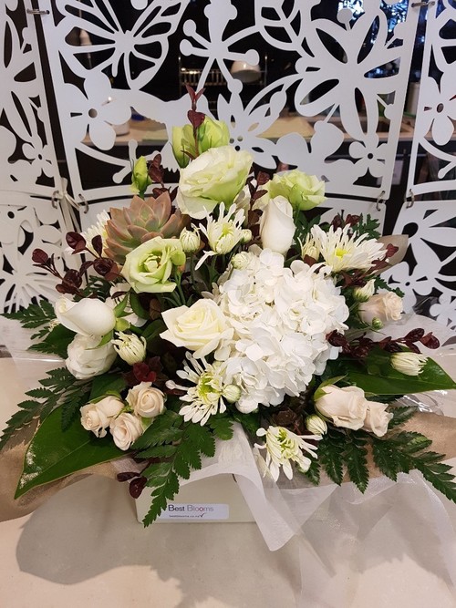 Testimonial for Subtle Creams Boxed Arrangement