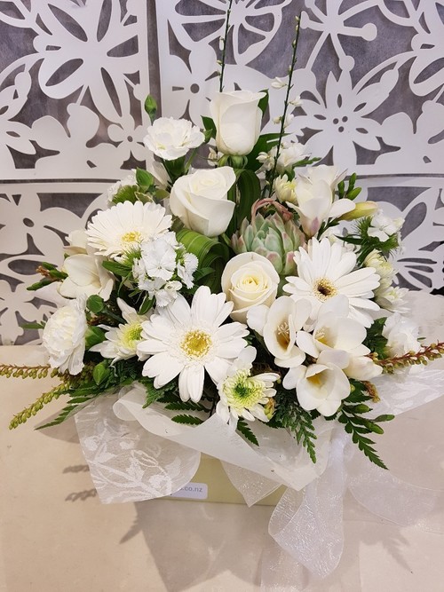 Testimonial for Subtle Creams Boxed Arrangement