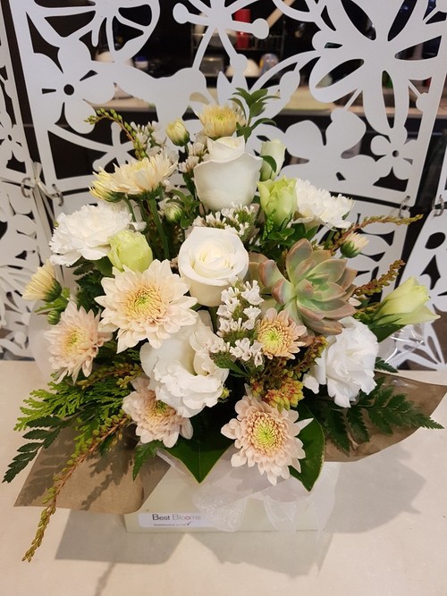 Testimonial for Subtle Creams Boxed Arrangement