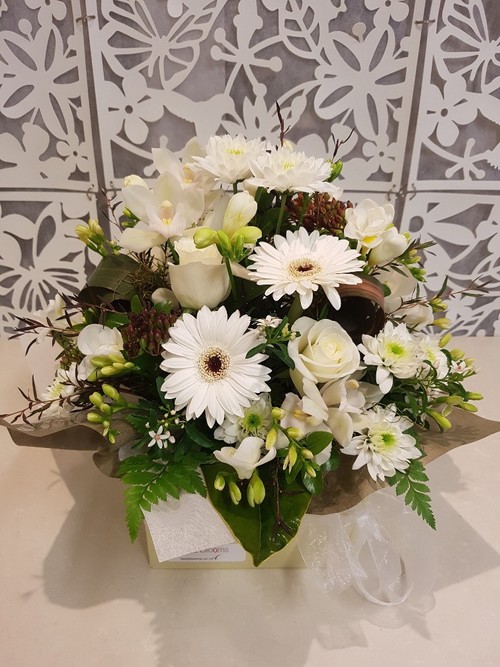 Testimonial for Subtle Creams Boxed Arrangement