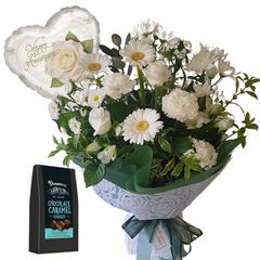 Wedding Anniversary gift & flowers bundle Auckland New Zealand