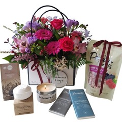Gifts & Flowers for her Auckland delivery