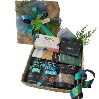 Best Blooms online Gift Baskets Auckland. 