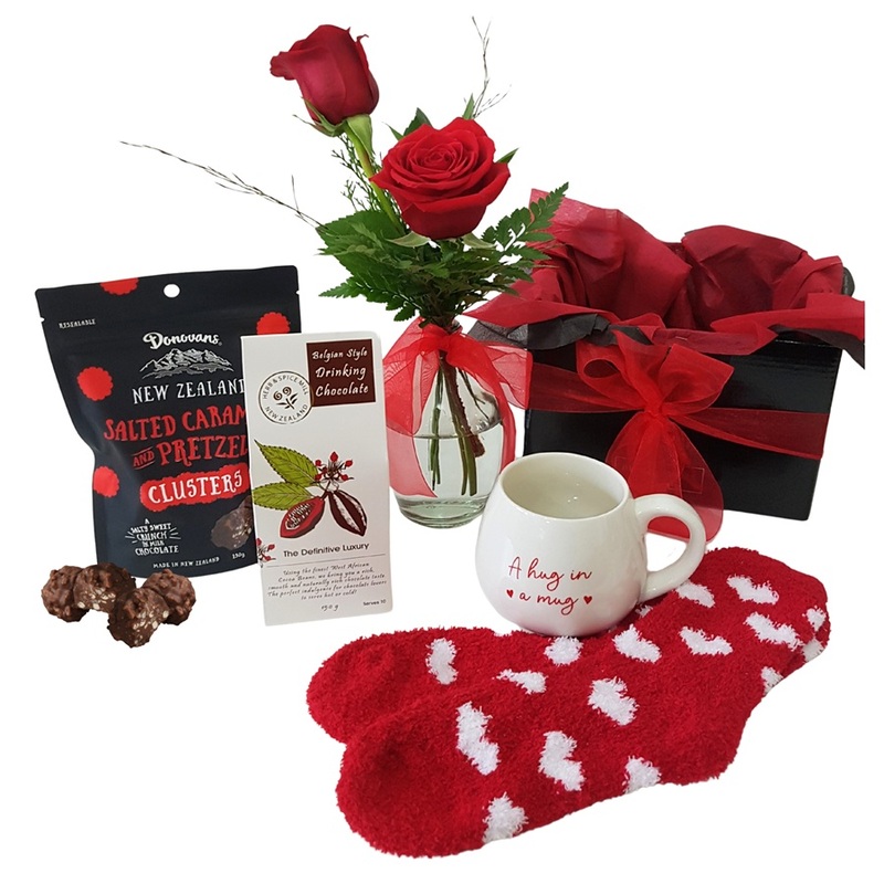 cosy winter gift set with red roses