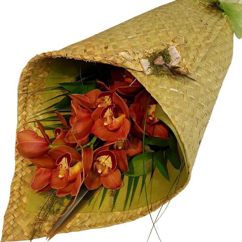 New Zealand kete wrap flowers 