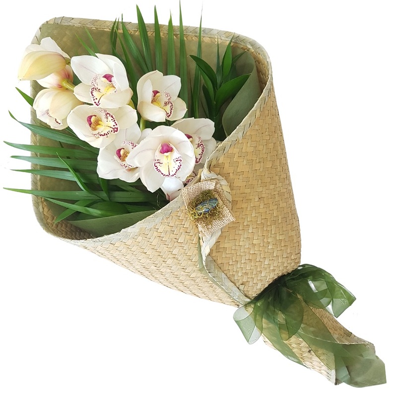 New Zealand kete wrap flowers 