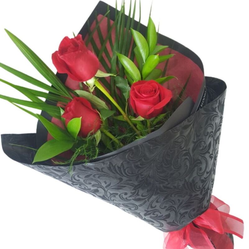 Trio of 3 Red Roses Auckland