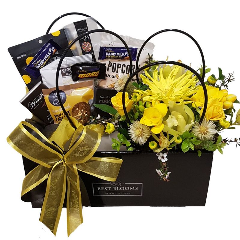 combo package gift box showing gift bag and yellow flowers