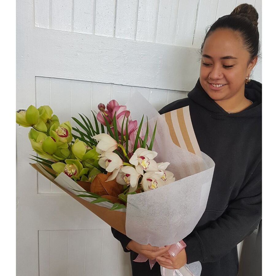 this weeks special offer flowers under $100 delivered Auckland
