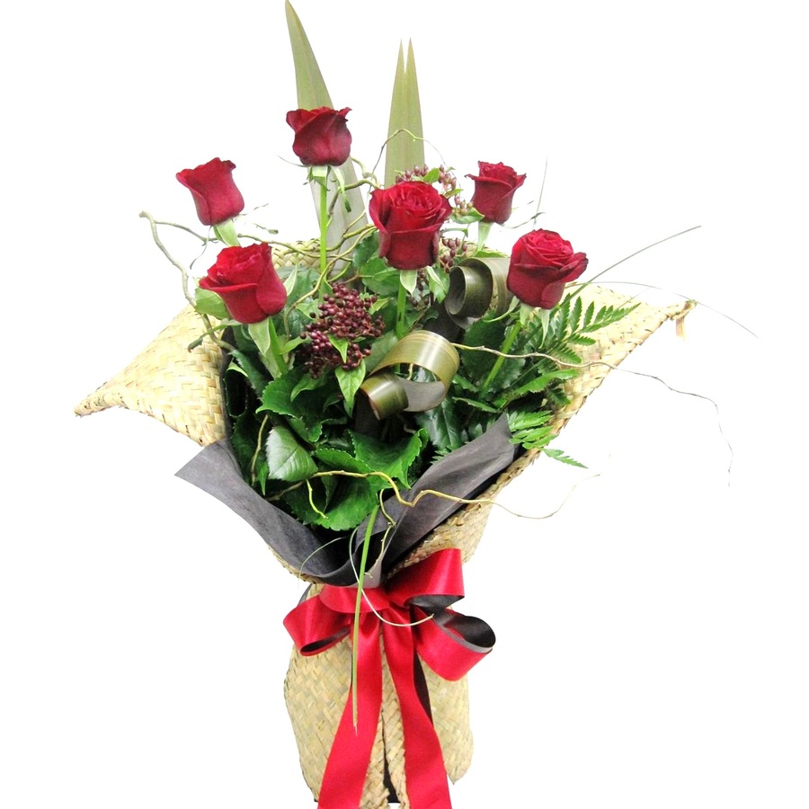 Gorgeous Rose Wrap in Flax Kete - Free Delivery half dozen red roses