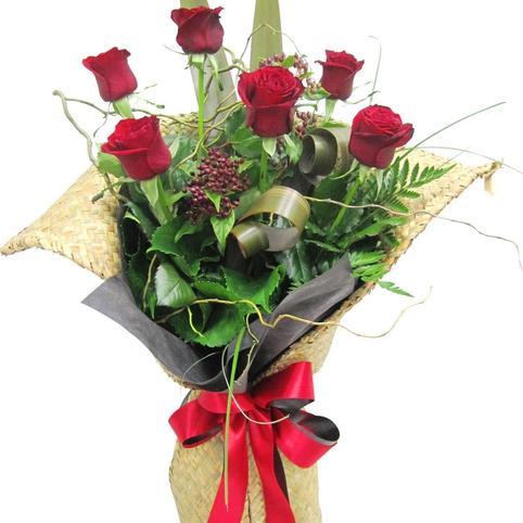 Gorgeous Rose Wrap in Flax Kete - Free Delivery 6 red roses auckland