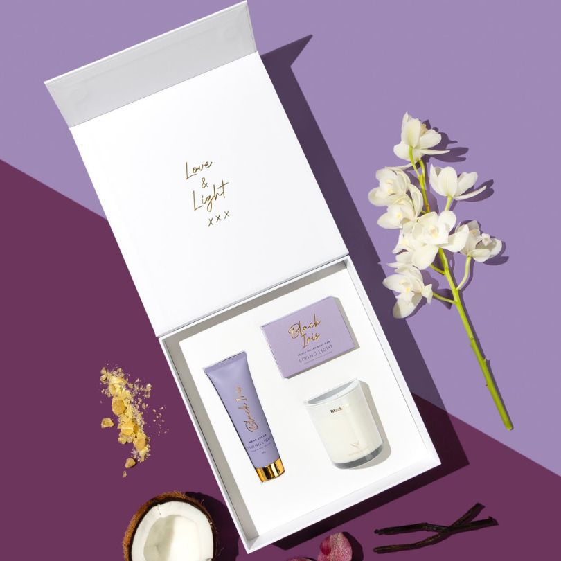 Living light black iris pamper box